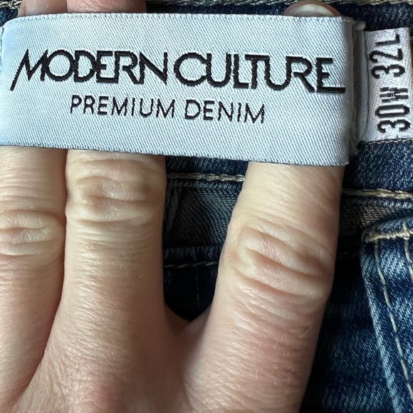 Modern couture, premium denim jeans - Picture 4 of 10